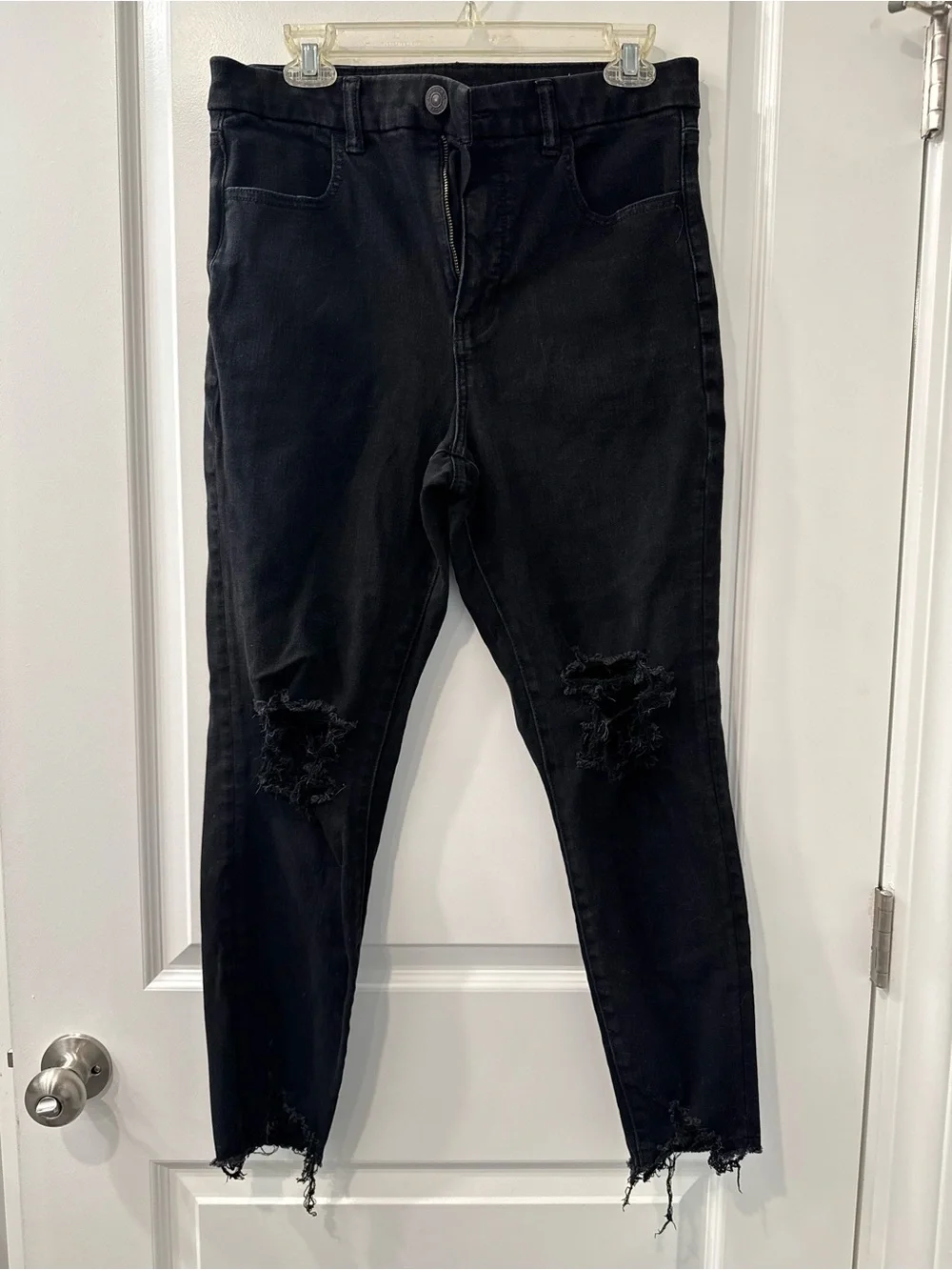 American Eagle Outfitters Black Distressed Ankle Jeans